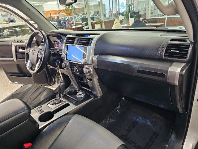 Toyota 4Runner 4WD 4dr V6 Trail Premium (Natl) 2015