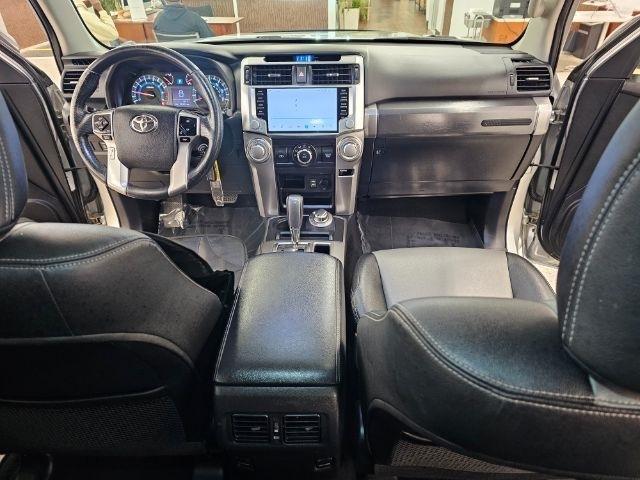 Toyota 4Runner 4WD 4dr V6 Trail Premium (Natl) 2015