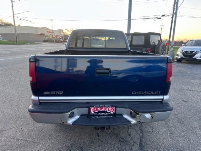 Chevrolet S-10 Ext Cab 123" WB 4WD LS 2000