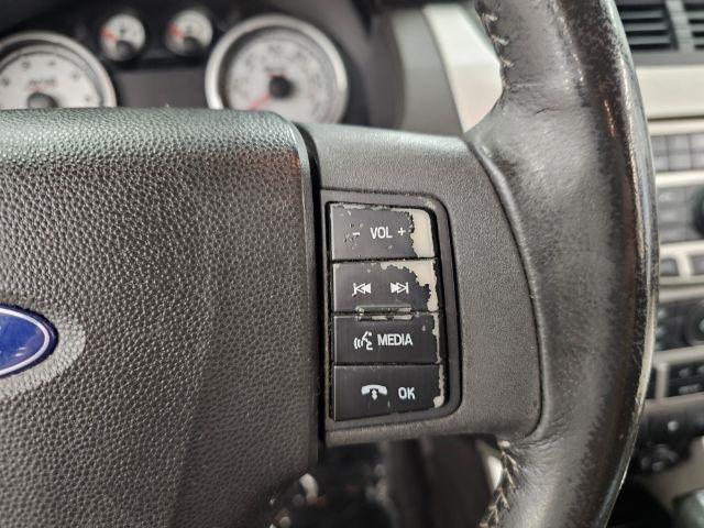 Ford Focus 4dr Sdn SE 2010