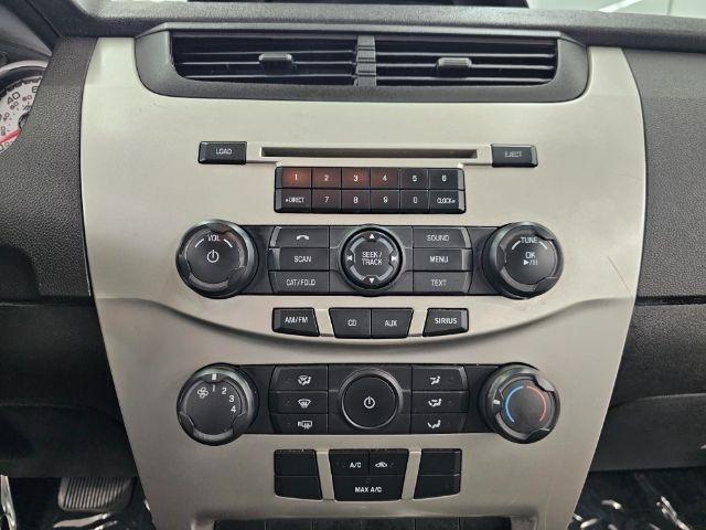 Ford Focus 4dr Sdn SE 2010