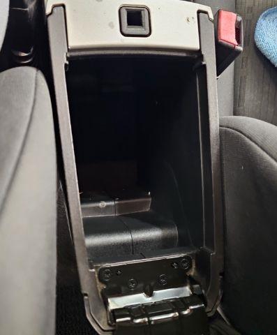 Ford Focus 4dr Sdn SE 2010