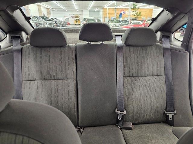 Ford Focus 4dr Sdn SE 2010