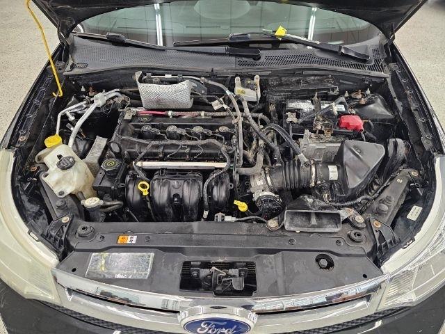 Ford Focus 4dr Sdn SE 2010