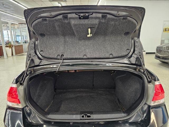 Ford Focus 4dr Sdn SE 2010