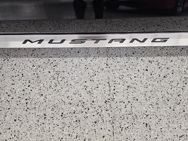 Ford Mustang 2dr Conv EcoBoost Premium 2016