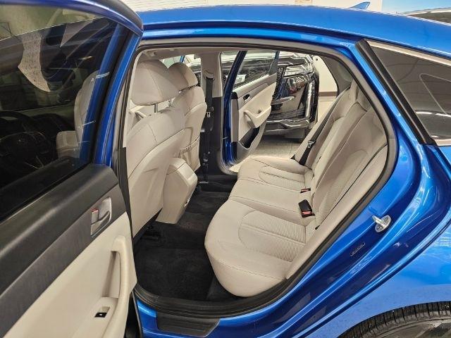 Hyundai Sonata SE 2.4L 2019