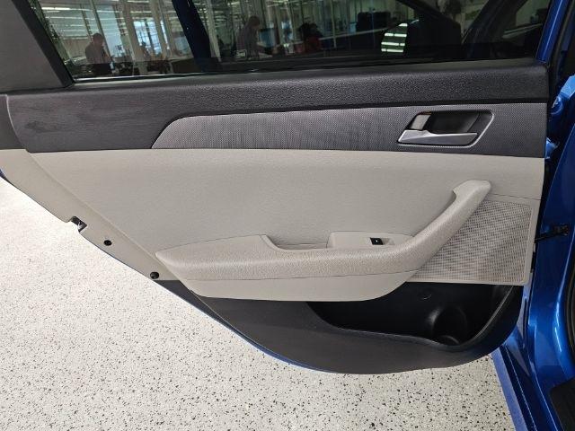 Hyundai Sonata SE 2.4L 2019