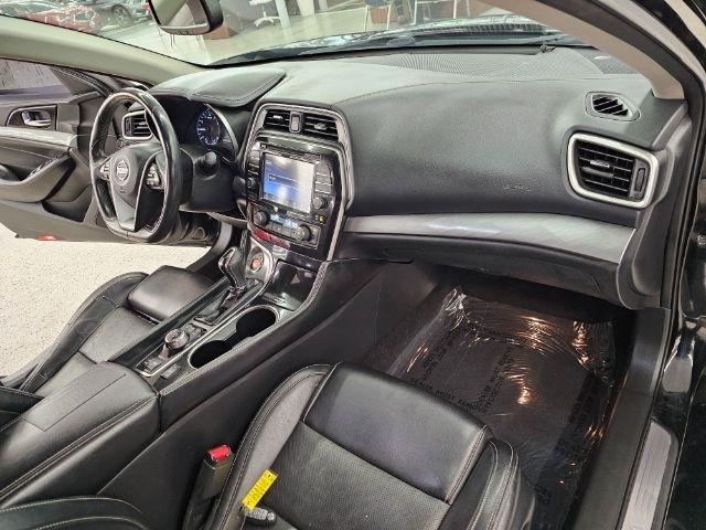 Nissan Maxima SV 3.5L 2017