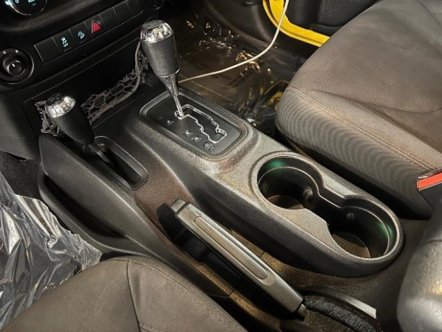 Jeep Wrangler Unlimited 4WD 4dr Sport 2015