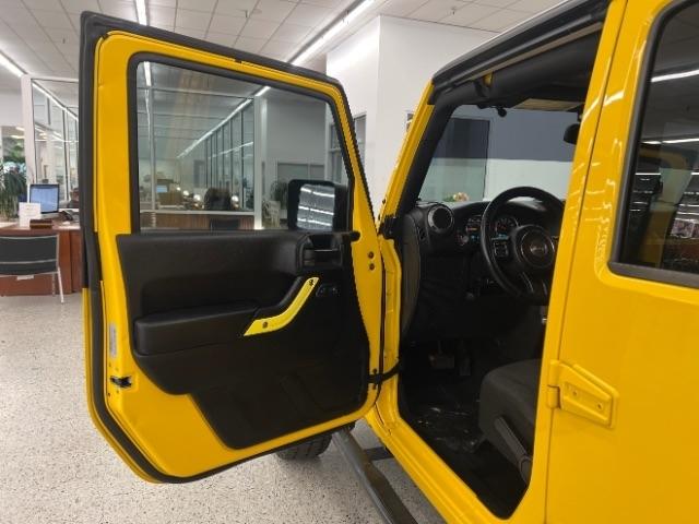 Jeep Wrangler Unlimited 4WD 4dr Sport 2015