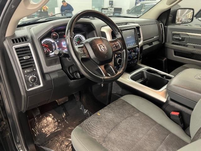 RAM 1500 4WD Crew Cab 140.5" Big Horn 2016