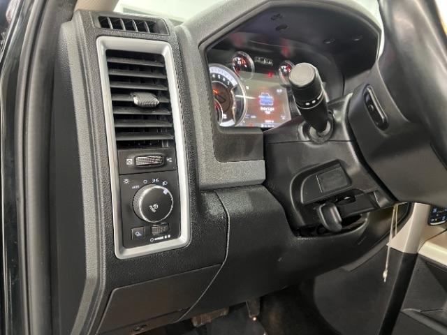 RAM 1500 4WD Crew Cab 140.5" Big Horn 2016