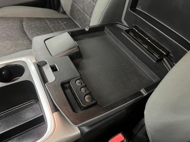 RAM 1500 4WD Crew Cab 140.5" Big Horn 2016