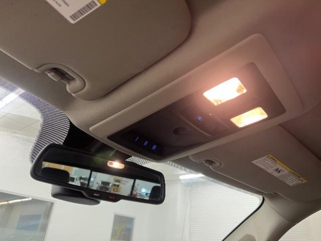 RAM 1500 4WD Crew Cab 140.5" Big Horn 2016