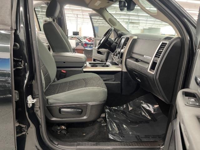 RAM 1500 4WD Crew Cab 140.5" Big Horn 2016