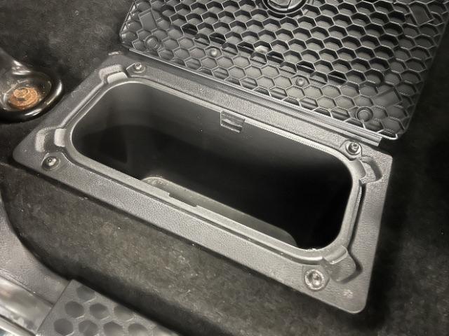 RAM 1500 4WD Crew Cab 140.5" Big Horn 2016