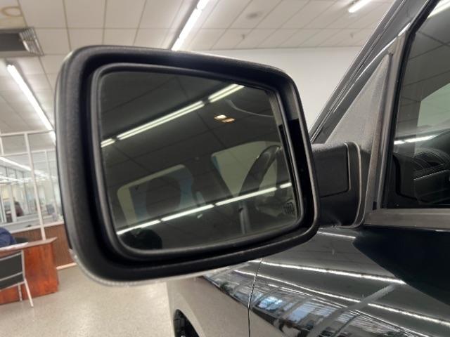 RAM 1500 4WD Crew Cab 140.5" Big Horn 2016