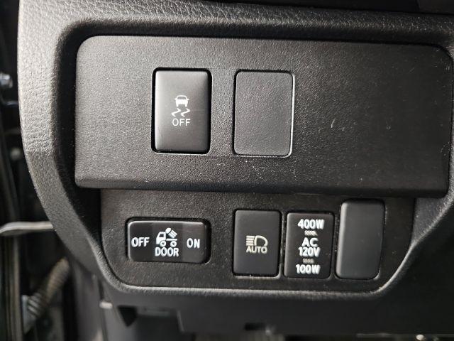 Toyota Tacoma 4WD TRD Off Road Double Cab 5' Bed V6 MT (Natl) 2023