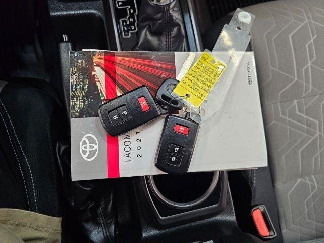 Toyota Tacoma 4WD TRD Off Road Double Cab 5' Bed V6 MT (Natl) 2023