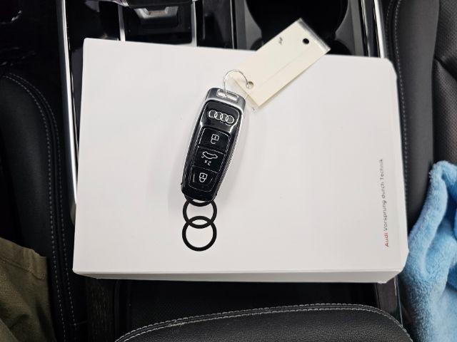 Audi Q8 Premium Plus 55 TFSI quattro 2021