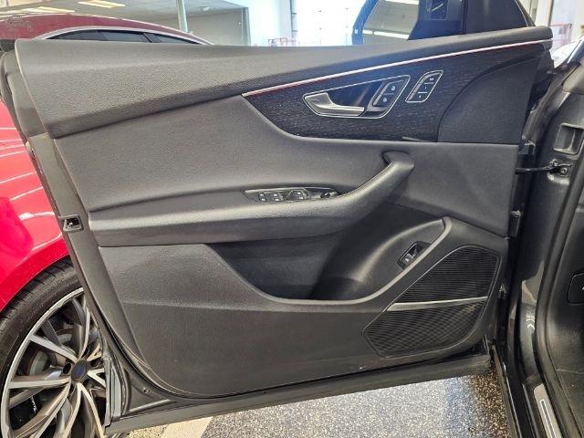 Audi Q8 Premium Plus 55 TFSI quattro 2021