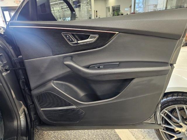 Audi Q8 Premium Plus 55 TFSI quattro 2021