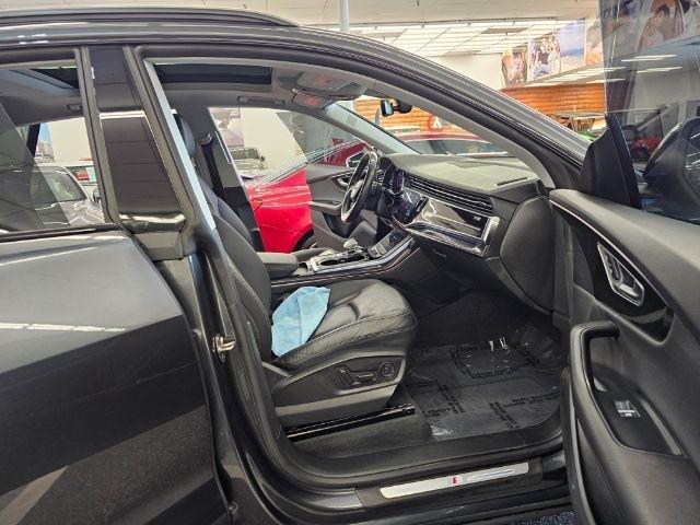 Audi Q8 Premium Plus 55 TFSI quattro 2021