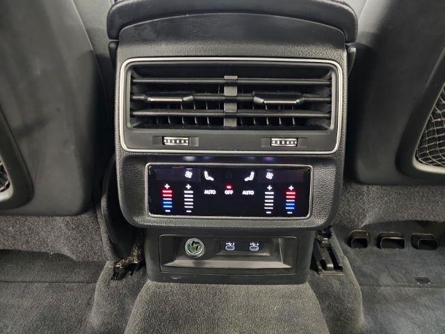 Audi Q8 Premium Plus 55 TFSI quattro 2021