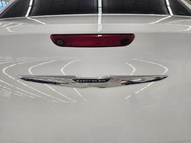 Chrysler 300 4dr Sdn 300S AWD 2015