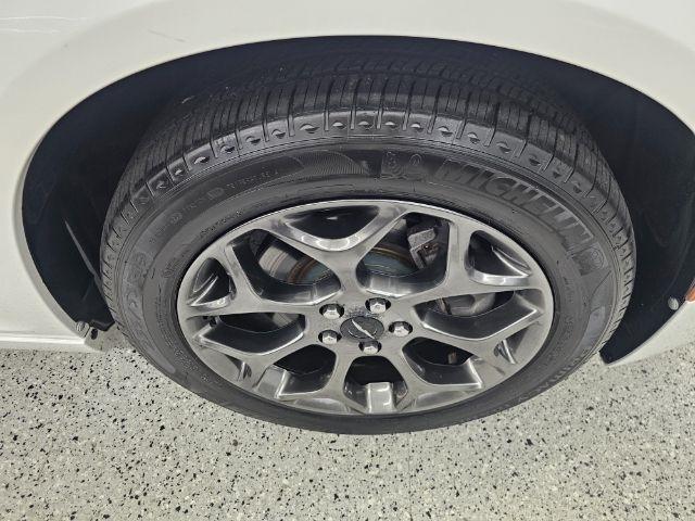 Chrysler 300 4dr Sdn 300S AWD 2015