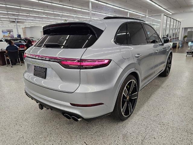 Porsche Cayenne Turbo S E-Hybrid AWD 2022