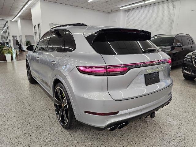 Porsche Cayenne Turbo S E-Hybrid AWD 2022