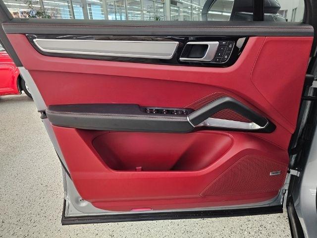 Porsche Cayenne Turbo S E-Hybrid AWD 2022