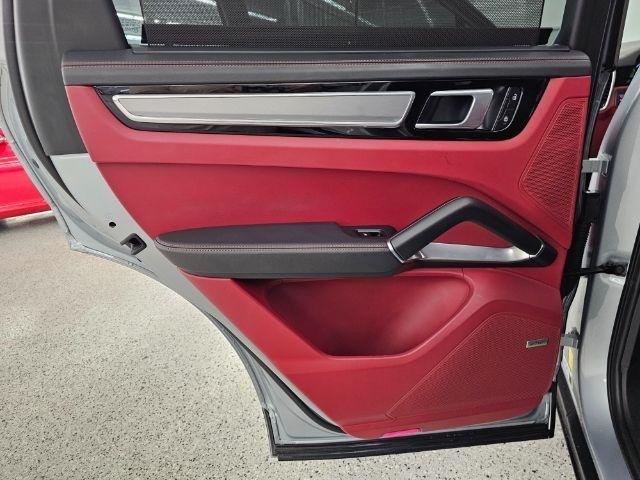 Porsche Cayenne Turbo S E-Hybrid AWD 2022