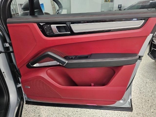 Porsche Cayenne Turbo S E-Hybrid AWD 2022