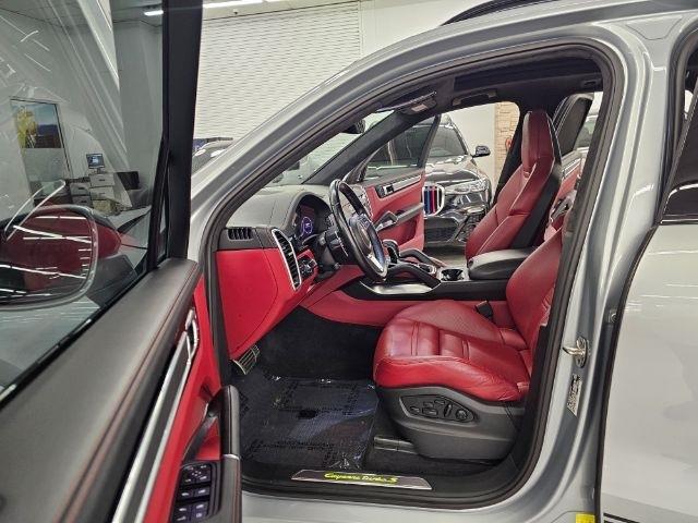 Porsche Cayenne Turbo S E-Hybrid AWD 2022