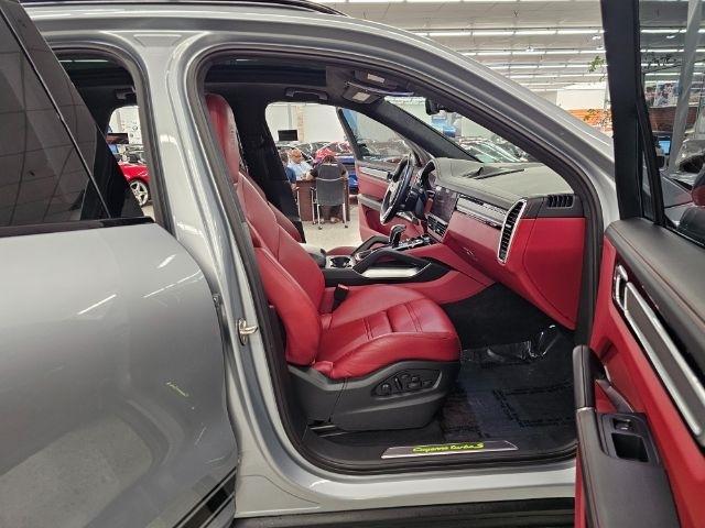 Porsche Cayenne Turbo S E-Hybrid AWD 2022