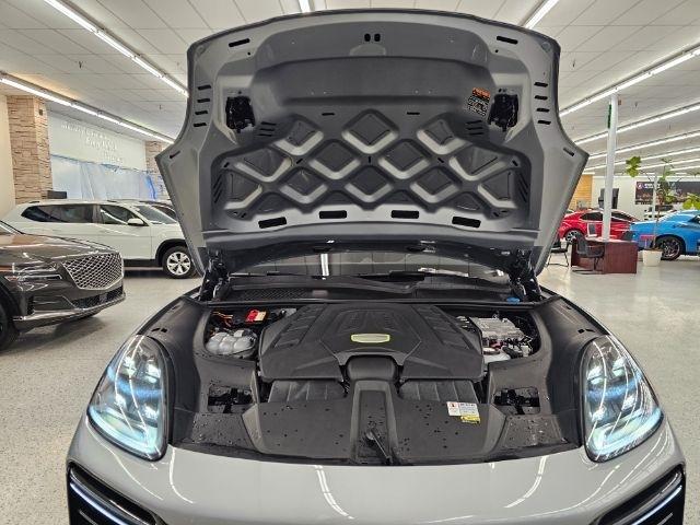 Porsche Cayenne Turbo S E-Hybrid AWD 2022