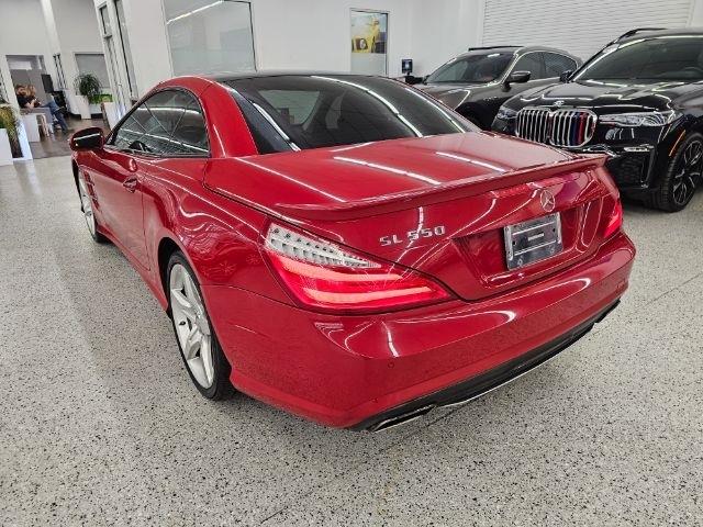 Mercedes-Benz SL-Class 2dr Roadster SL 550 2013