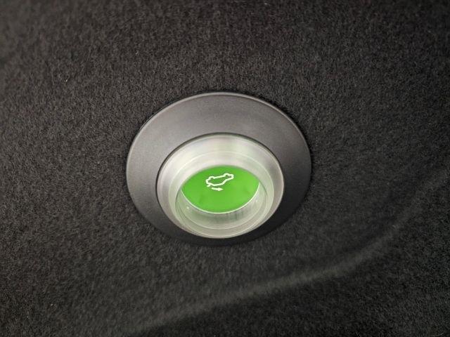 Mercedes-Benz SL-Class 2dr Roadster SL 550 2013