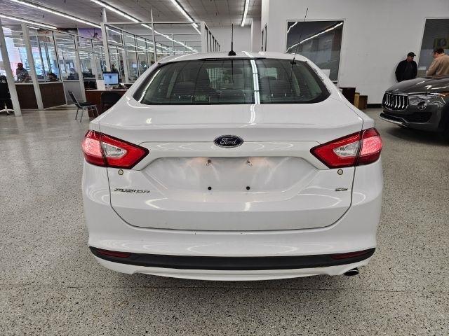 Ford Fusion 4dr Sdn SE FWD 2014