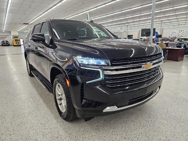 Chevrolet Suburban 4WD 4dr LT 2022