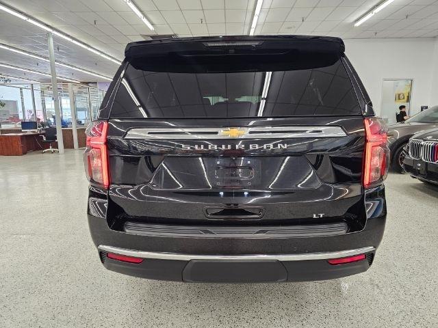 Chevrolet Suburban 4WD 4dr LT 2022
