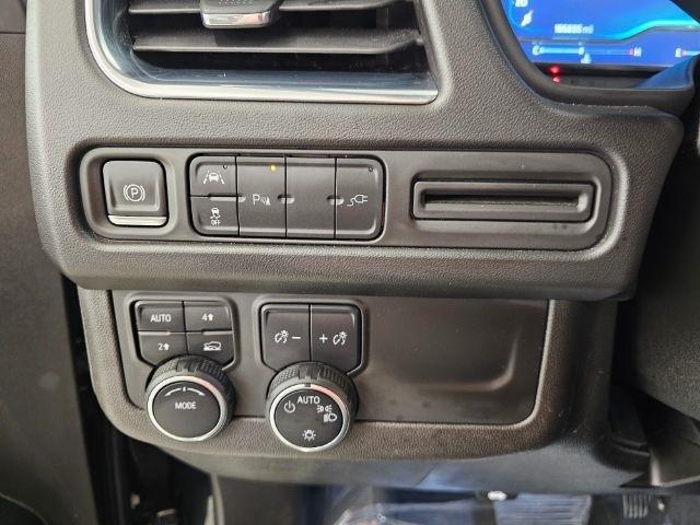 Chevrolet Suburban 4WD 4dr LT 2022