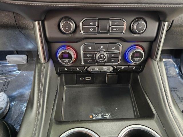 Chevrolet Suburban 4WD 4dr LT 2022