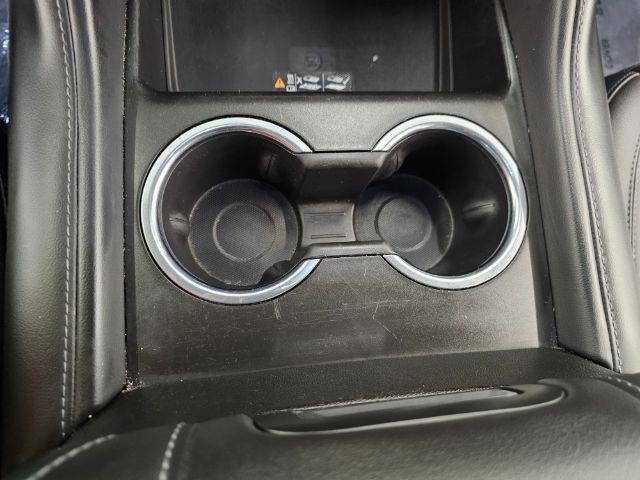 Chevrolet Suburban 4WD 4dr LT 2022