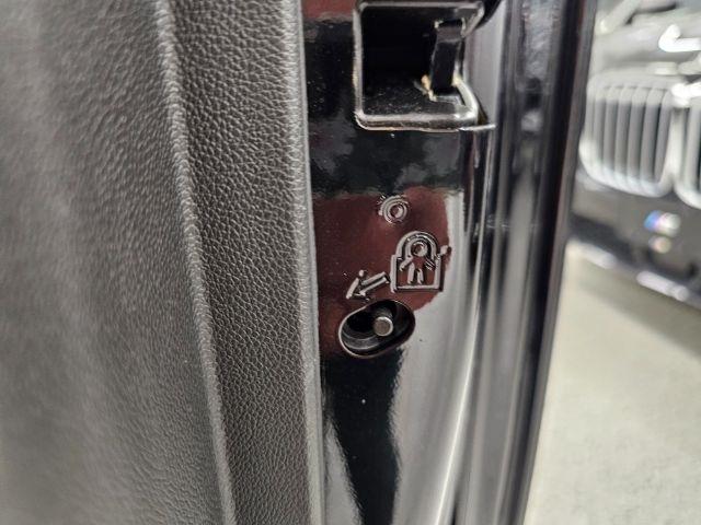 Chevrolet Suburban 4WD 4dr LT 2022