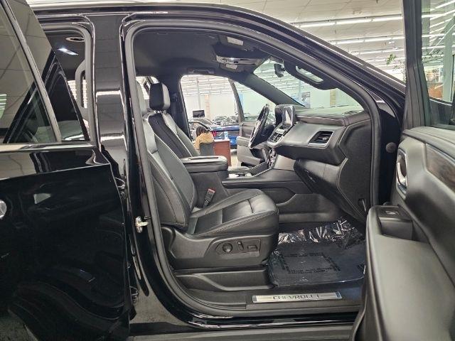 Chevrolet Suburban 4WD 4dr LT 2022