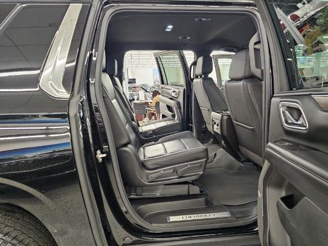 Chevrolet Suburban 4WD 4dr LT 2022